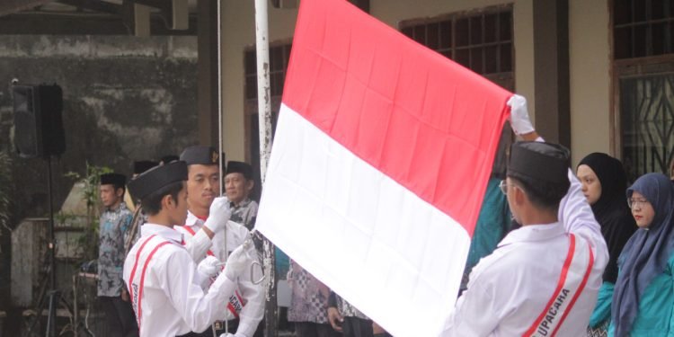 DPD LDII Kota Bogor Gelar Upacara Peringatan HUT RI ke-79 di Pondok Pesantren Nurul Iman