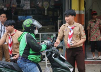 LDII Tanah Sareal Bagikan Takjil Gratis untuk Warga
