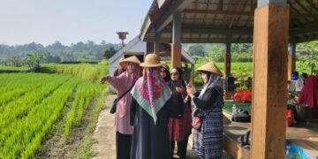 Warga Usia Istimewa LDII PC Bogor Tengah dan Bogor Selatan Gelar Silaturahim di Mulyaharja
